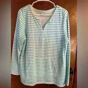 Liz Claiborne lightweight striped blue white pullover